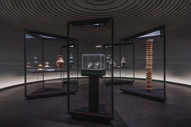 VULCI. Produrre per gli uomini. Produrre per gli dèi. Con suggestioni e opere di Giuseppe Penone