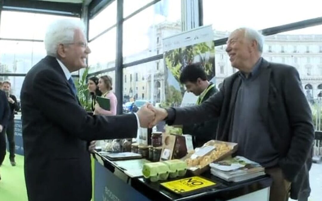 Il deposito sarebbe un pericoloso obiettivo militare