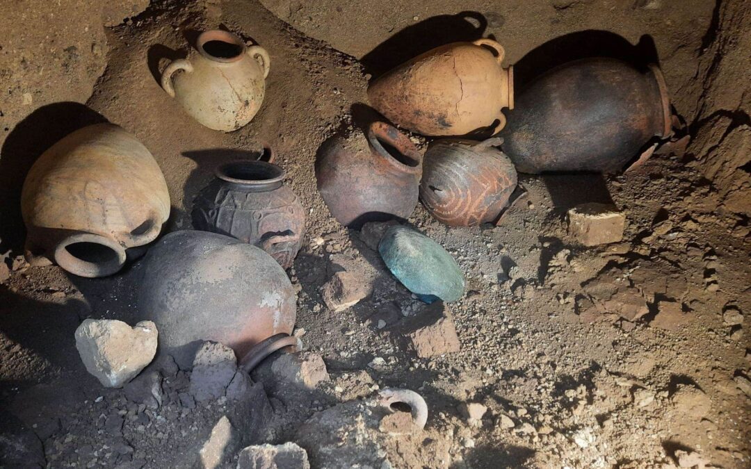 I “principi del vino” sepolti nella tomba delle meraviglie di Vulci
