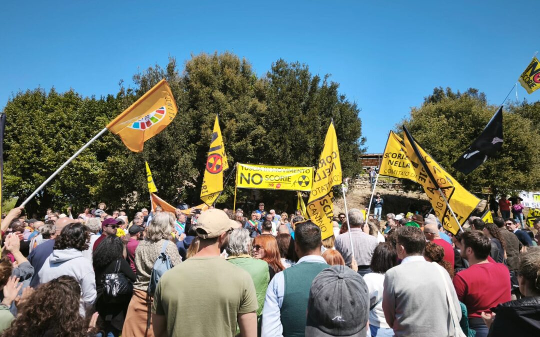 Deposito nazionale di scorie nucleari, in migliaia in marcia a Vulci in difesa della Tuscia