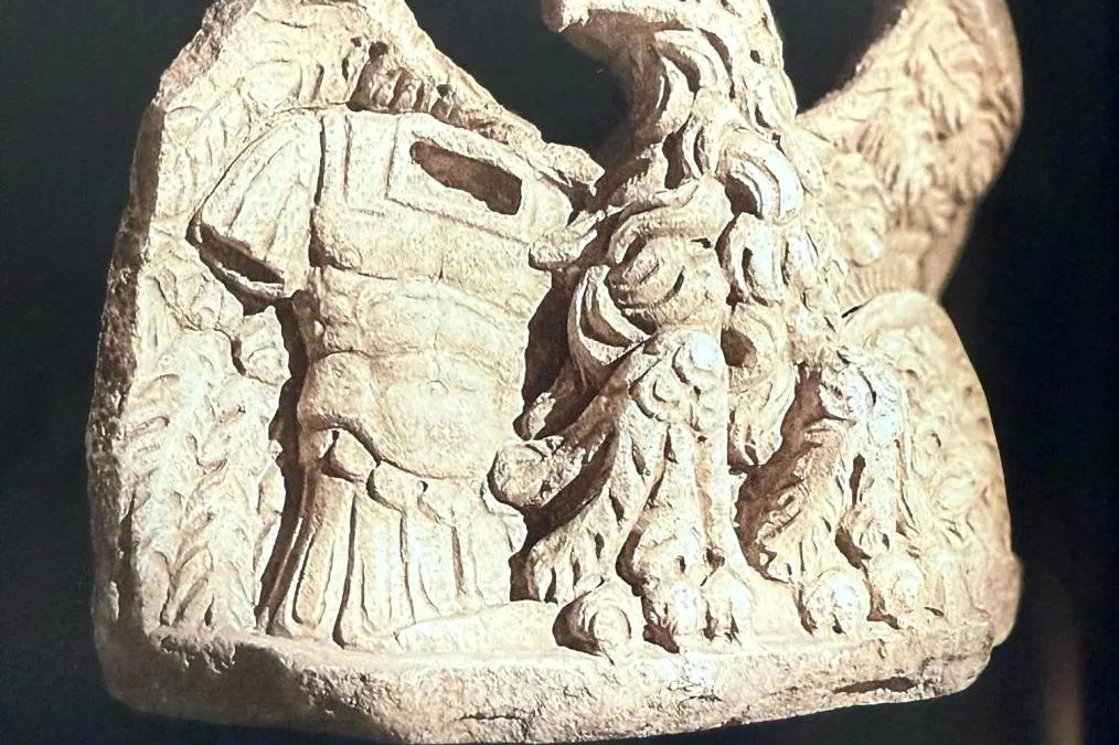 Ara Pacis: reperti antichi, truffa moderna