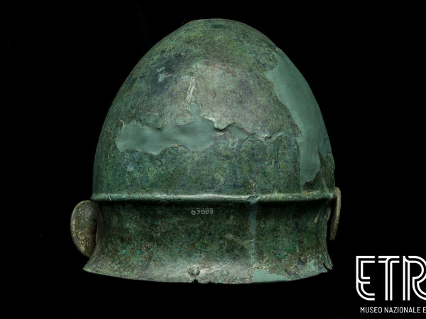 Al Museo Etrusco di Villa Giulia l’elmo del guerriero svela il suo segreto – Roma