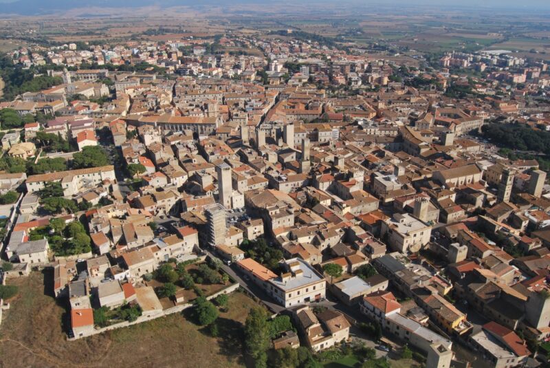 “Tra Terra e Mare”, alla scoperta di Regisvilla con Simona Carosi e Carlo Regoli