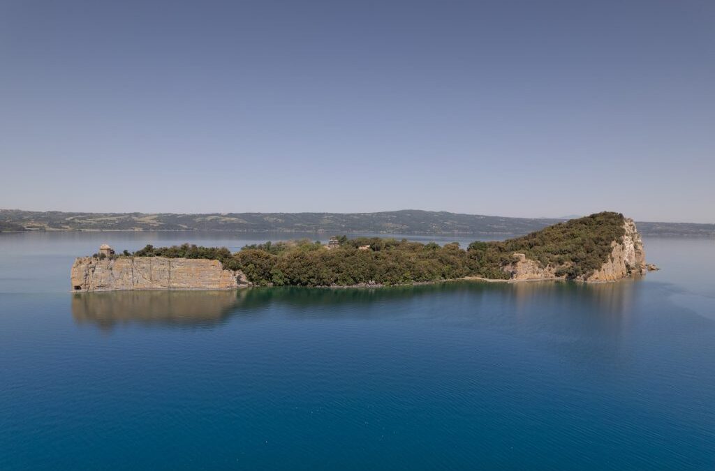 La memoria dell’acqua: il Gran Carro di Bolsena tra archeologia e arte contemporanea