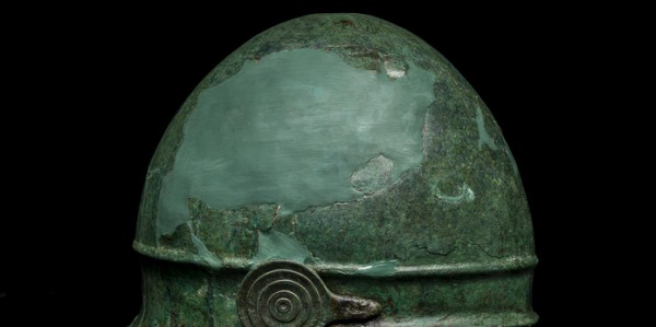 Archeologia, scoperto dopo 2.400 anni il nome del guerriero che indossò l’Elmo di Vulci