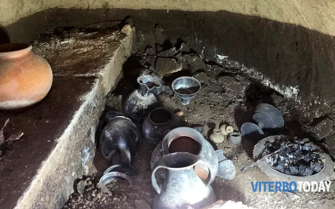 La necropoli etrusca di Vulci restituisce un corredo inviolato di 2mila 500 anni fa