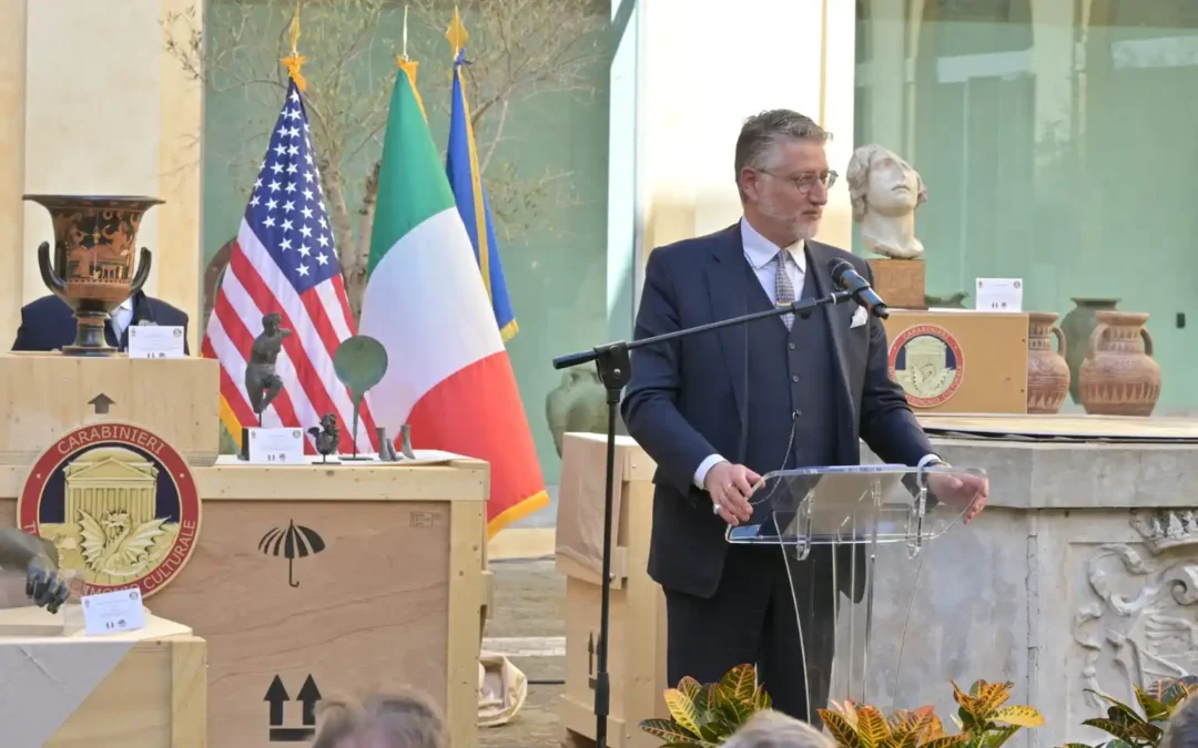 Rientrano dagli Usa 337 reperti: anche pezzi etruschi tra i beni recuperati