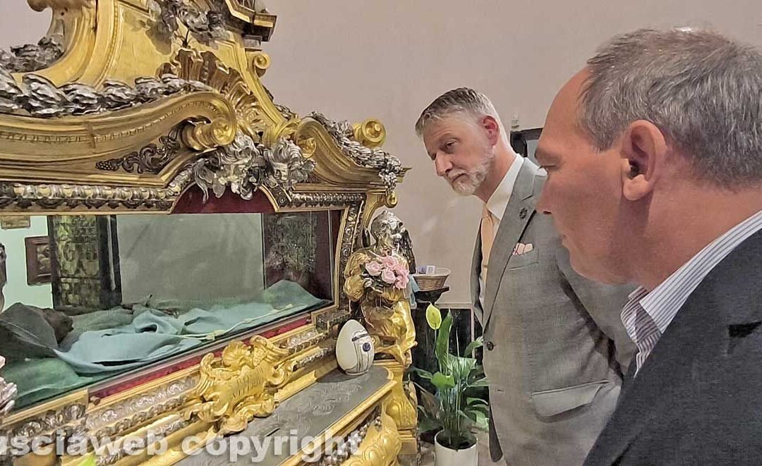 Il ministro alla Cultura Alessandro Giuli alla scoperta di Villa Lante e al monastero di Santa Rosa